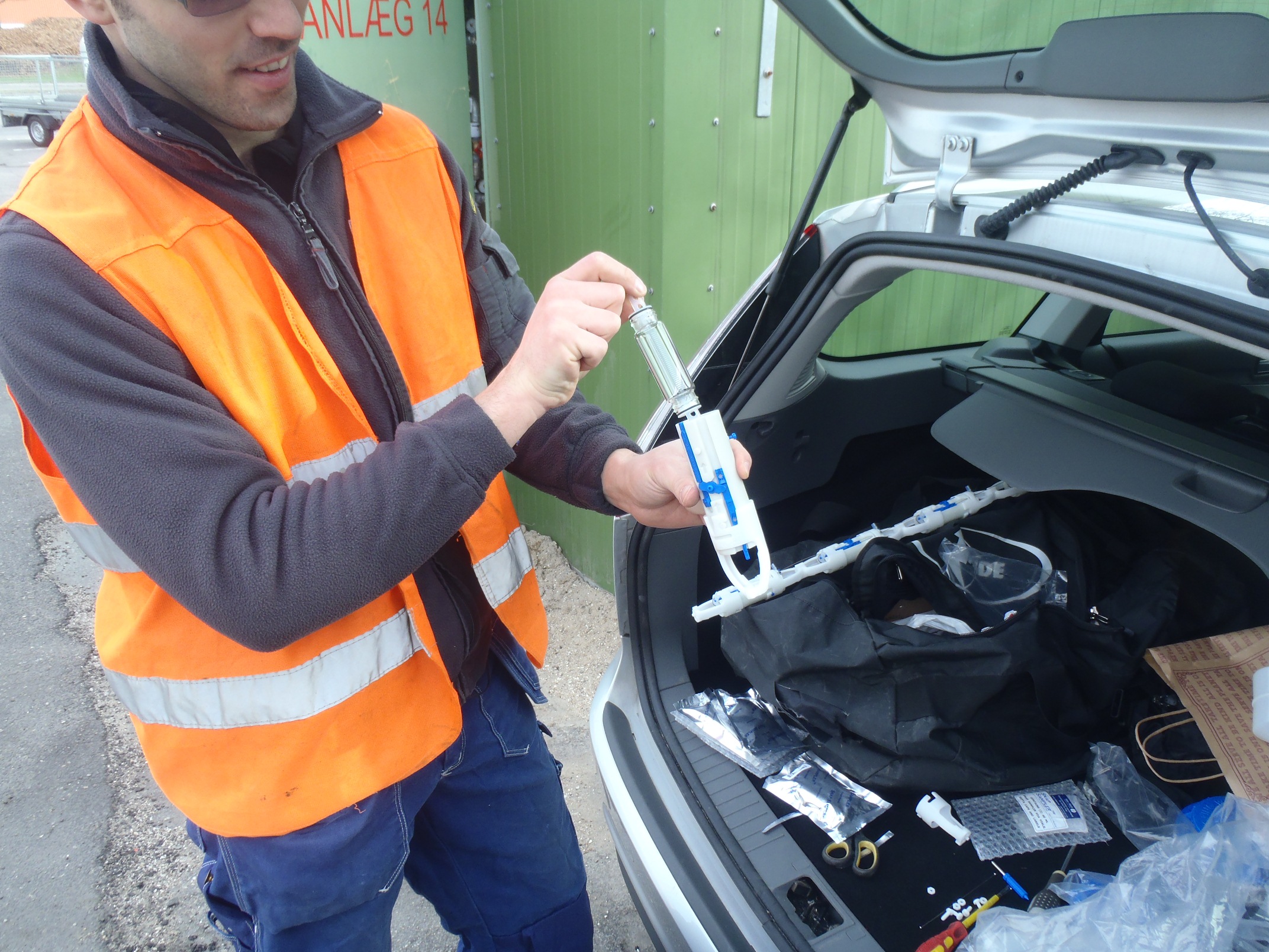 Groundwater Monitoring No purge sampling is the future Van Walt News